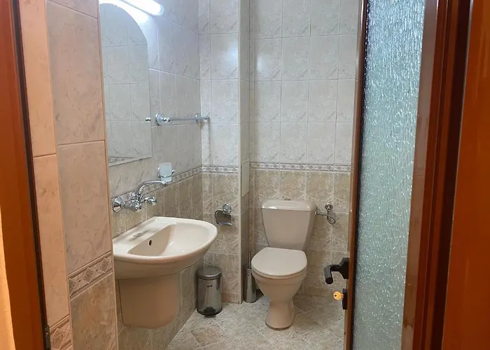 Atanasov 1 Πανσιόν