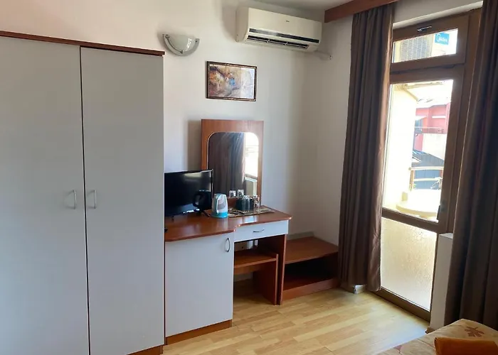 Atanasov 1 3* Πριμόρσκο